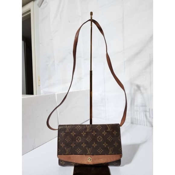 Authentic Louis Vuitton 1992 Monogram Bordeaux Crossbody Bag Brown - Picture 1 of 16